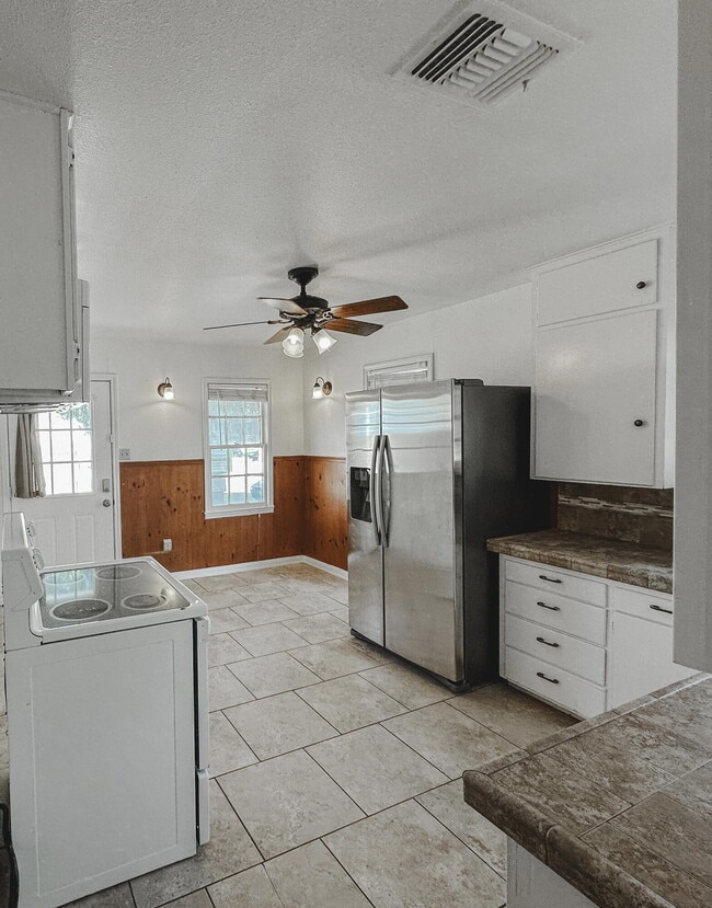 Building Photo - 2605 35th St