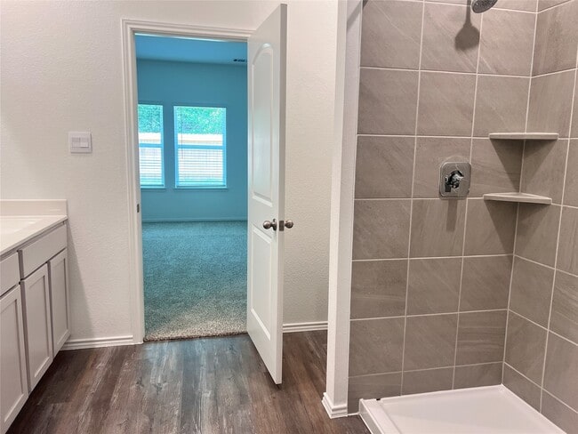 Building Photo - 522 Belle Spgs Ln
