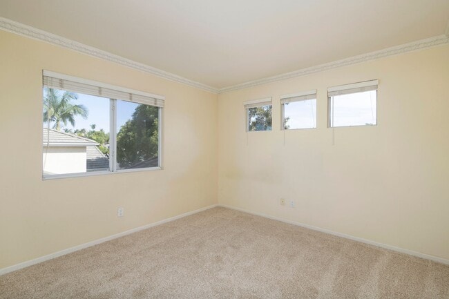Building Photo - 3829 Via Del Rancho