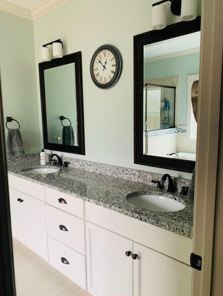 Building Photo - 712 Rookery Ln