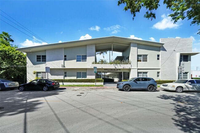 Primary Photo - 6930 Rue Versailles Dr