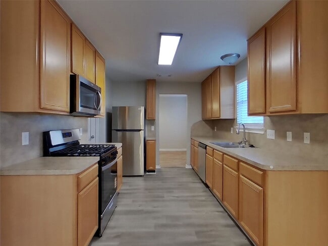 Building Photo - 1910 Flycaster Dr