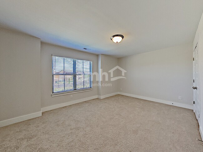 Building Photo - 5137 Jack Byrnes Dr