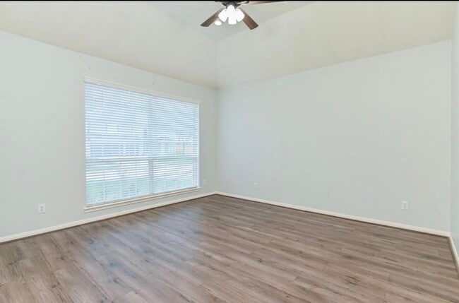 Building Photo - 13814 Bink Ct