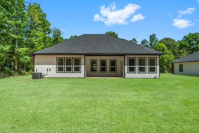 Building Photo - 244 Fawn Dr