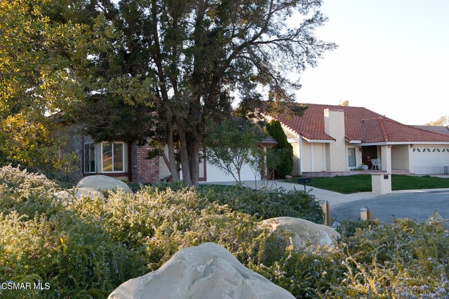 Building Photo - 2743 Rustic Glen Dr