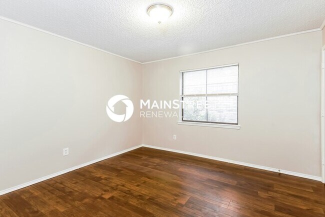 Building Photo - 3 Bedroom Pet-Friendly Home in WATAUGA, TX...