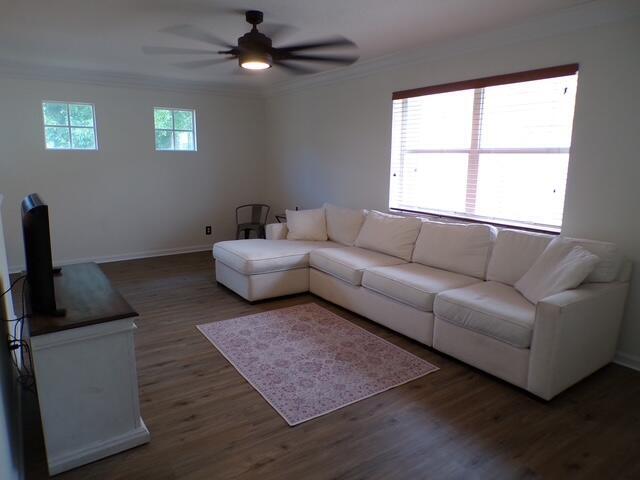 Building Photo - 4015 NW Deer Oak Dr