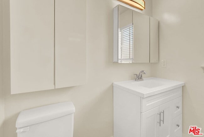 Building Photo - 433 Ocean Ave