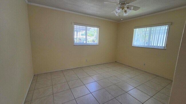 Building Photo - 7002 NW 71st Ave