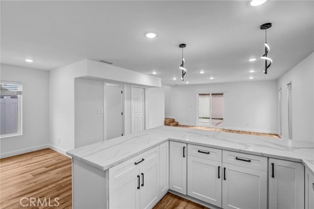 Building Photo - 20302 Oxnard St