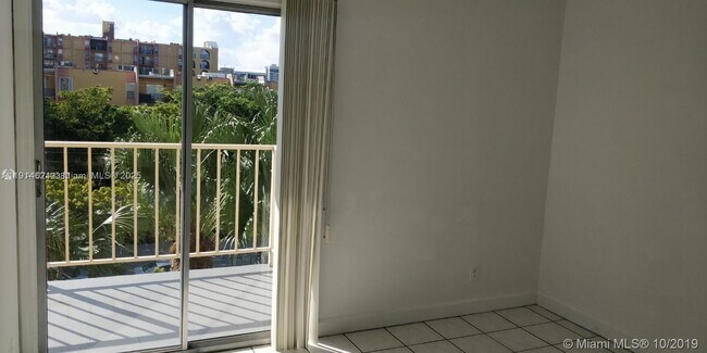 Building Photo - 801 NW 47th Ave