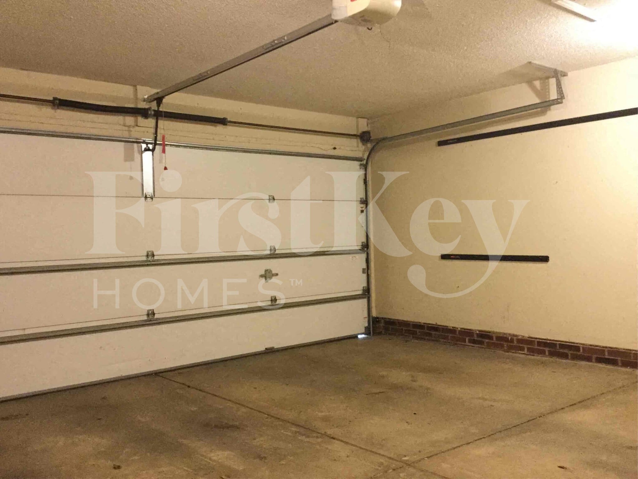 Building Photo - 8102 Kingston Dr