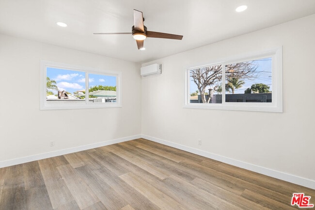 Building Photo - 14808 S Condon Ave