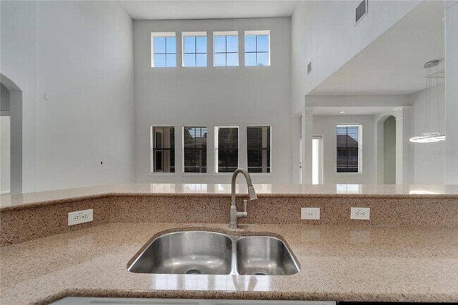 Building Photo - 5604 Skimmer Dr