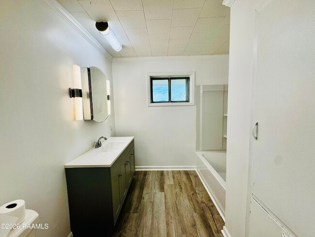 Building Photo - 1118 LA-357