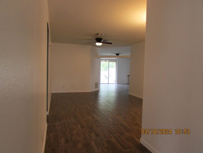 Building Photo - 2089 Maeve Cir