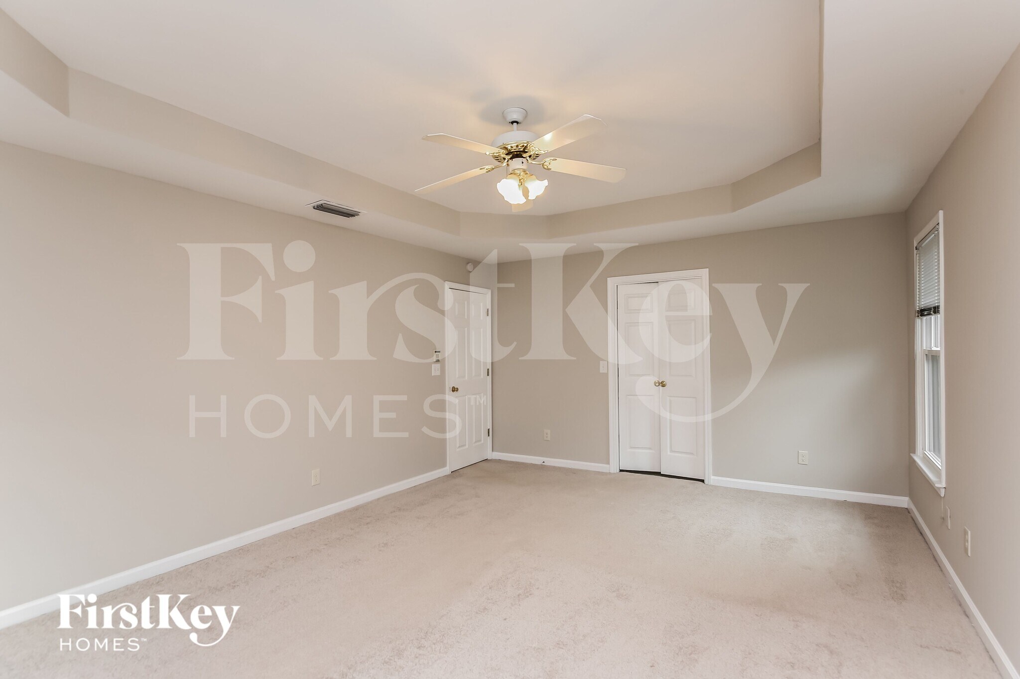Building Photo - 3215 Maple Terrace Dr