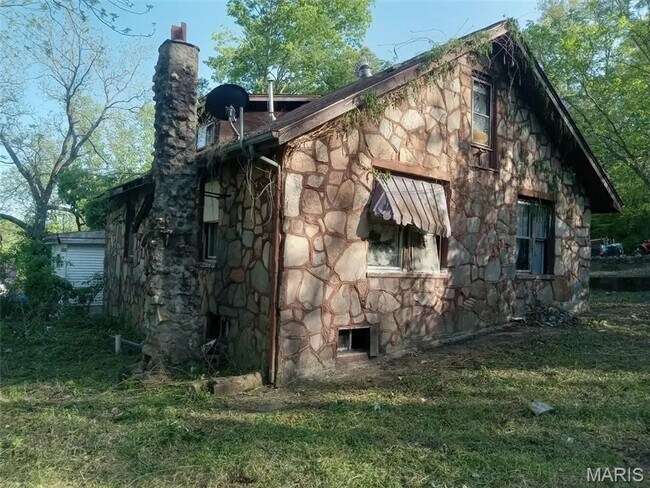 Building Photo - 255 W 3rd St