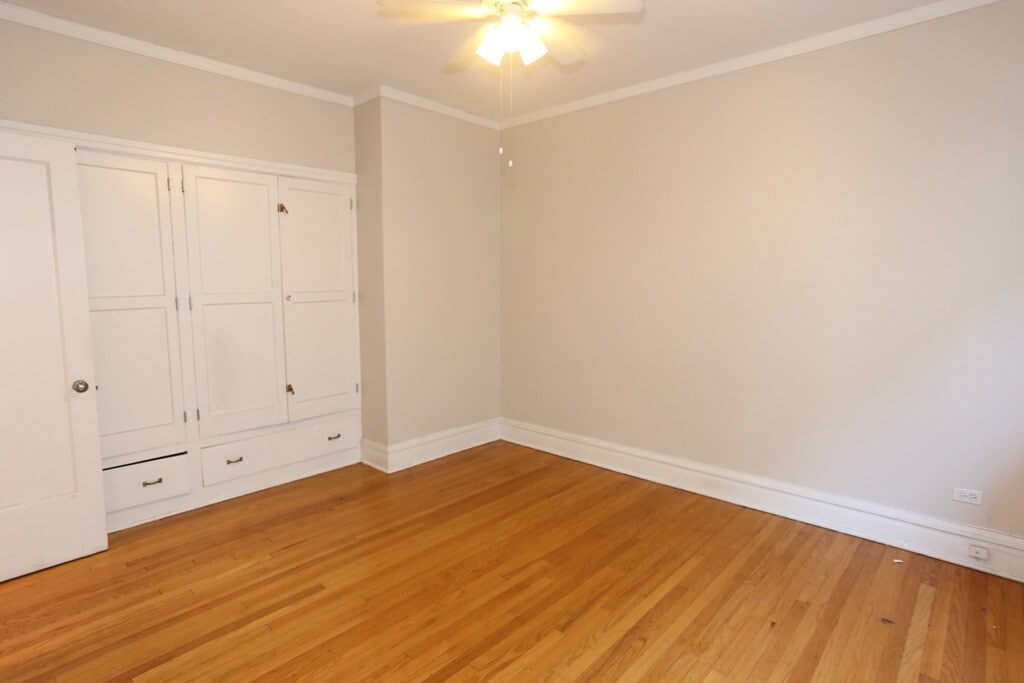 Building Photo - 439 W Melrose St