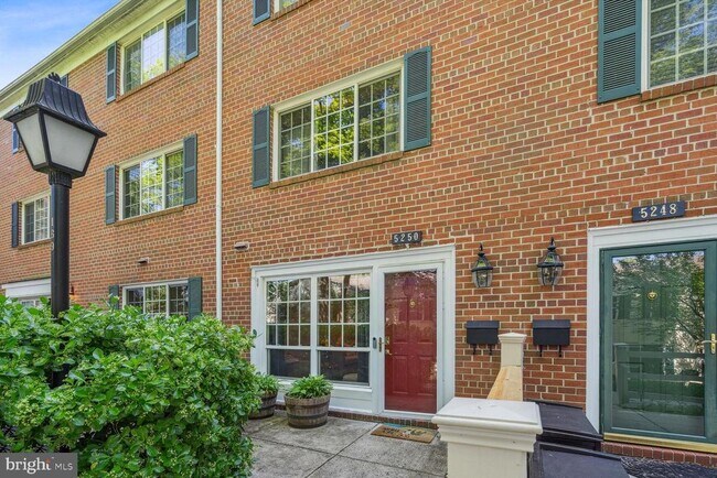 Primary Photo - 5250 Maris Ave