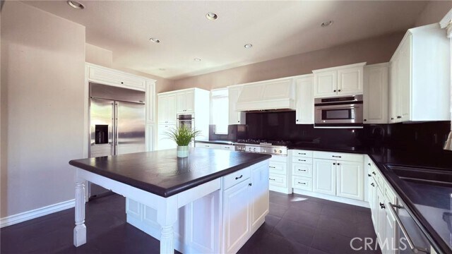 Building Photo - 8658 Edelweiss Dr
