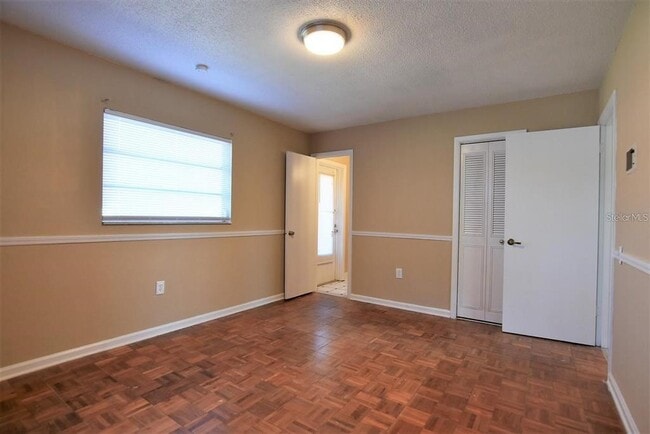 Building Photo - 7129 Turquoise Ln