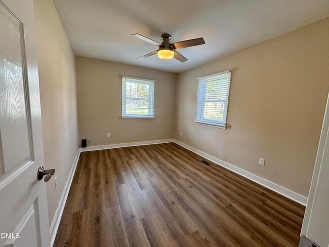 Building Photo - 52 Eastwood St