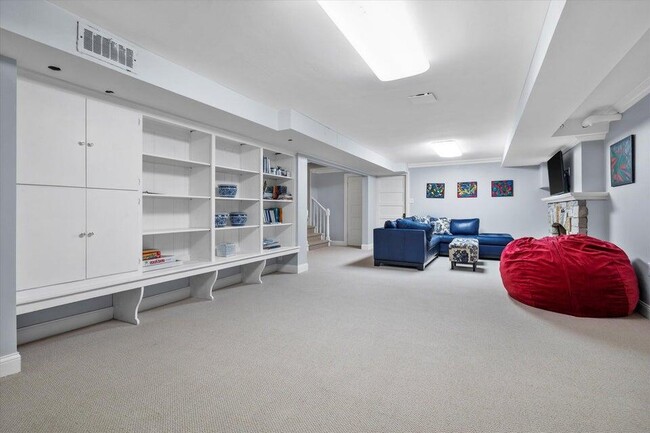 Building Photo - 3916 N Ridgefield Cir
