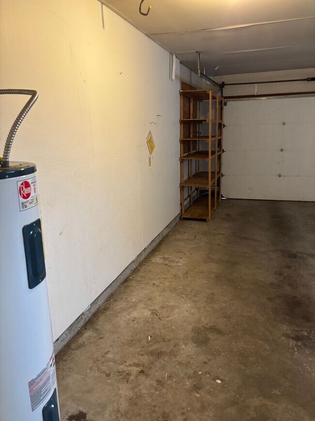 Building Photo - Charming 3-Bedroom 2 Bath Home in SE Salem