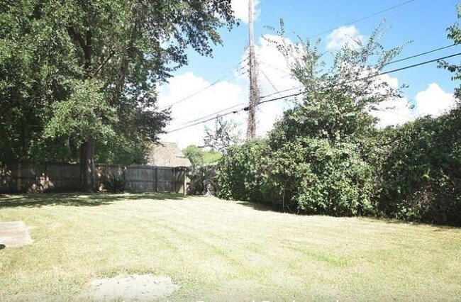 Building Photo - 4410 Kingfisher Dr