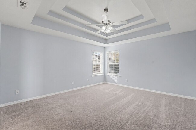 Building Photo - This home is a perfect blend of comfort and convenience, offering a lifestyle that is hard to res...