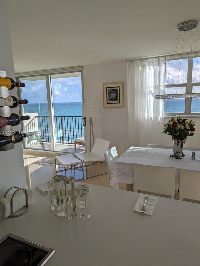 Building Photo - 9273 Collins Ave