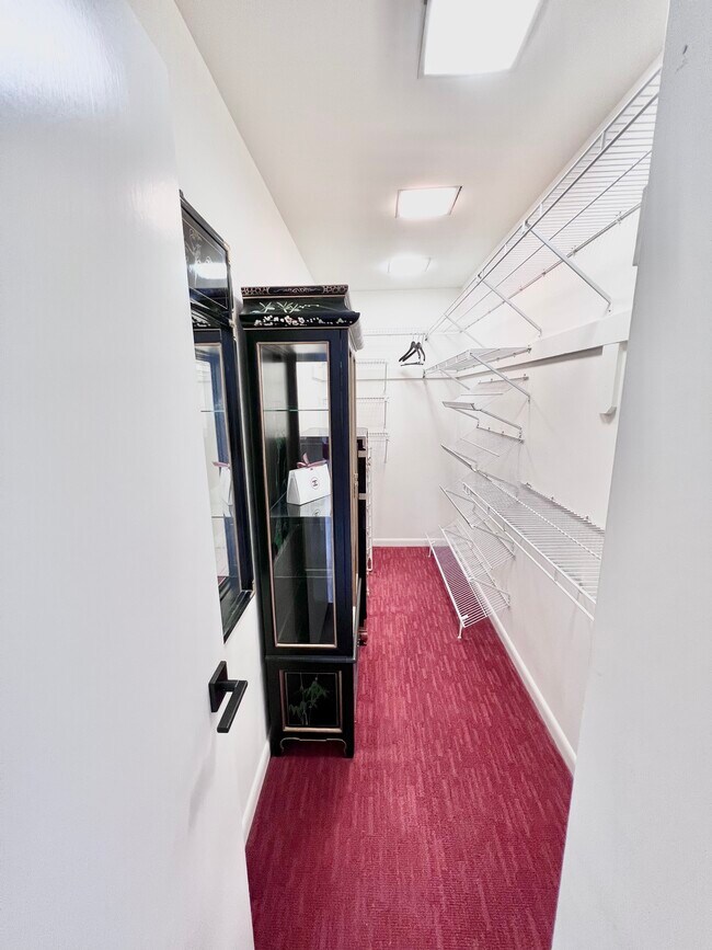 Building Photo - 15 Lantern Cir