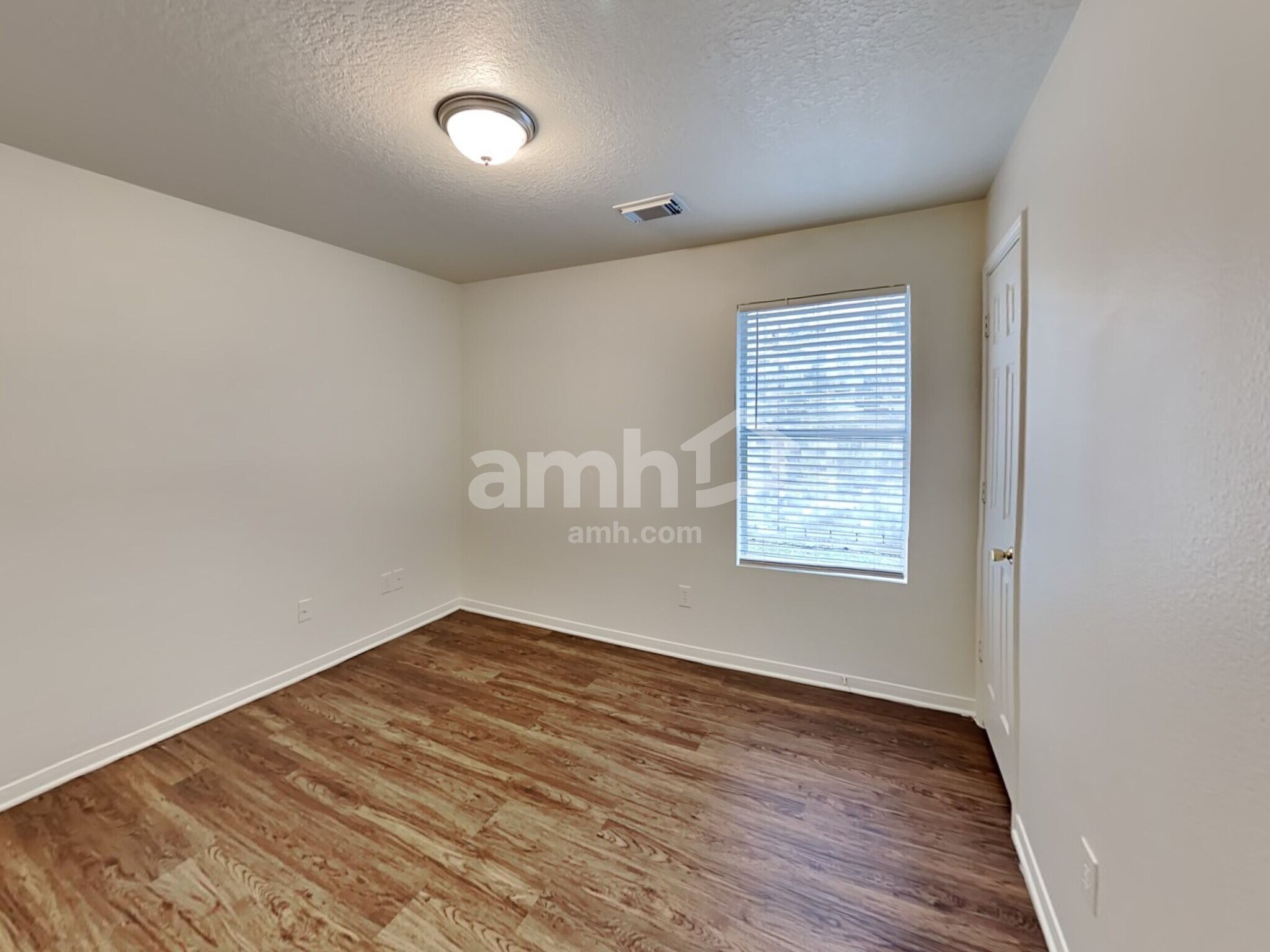 Building Photo - 12123 Landsdown Ridge Way