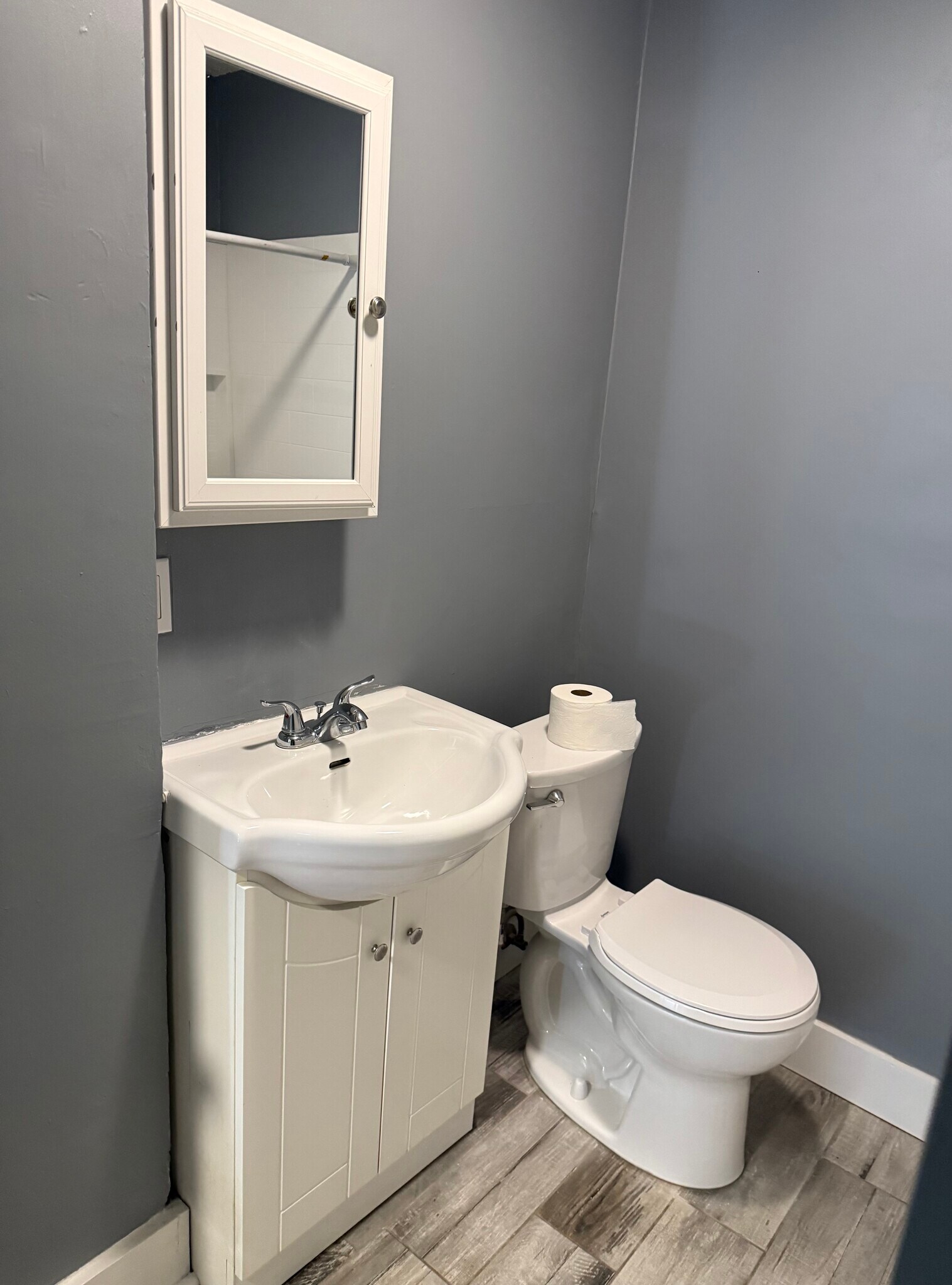 Building Photo - 5028 E New York St