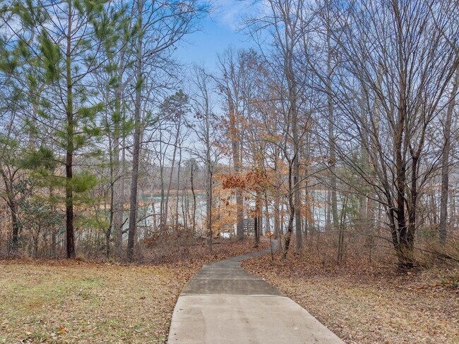 Building Photo - 1012 Harts Cove Way