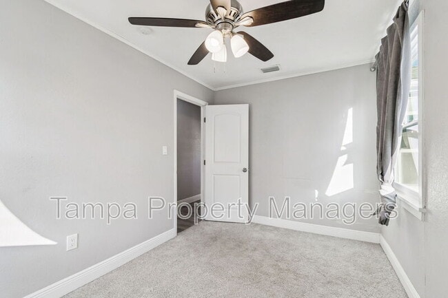 Building Photo - 5408 5th Ave N