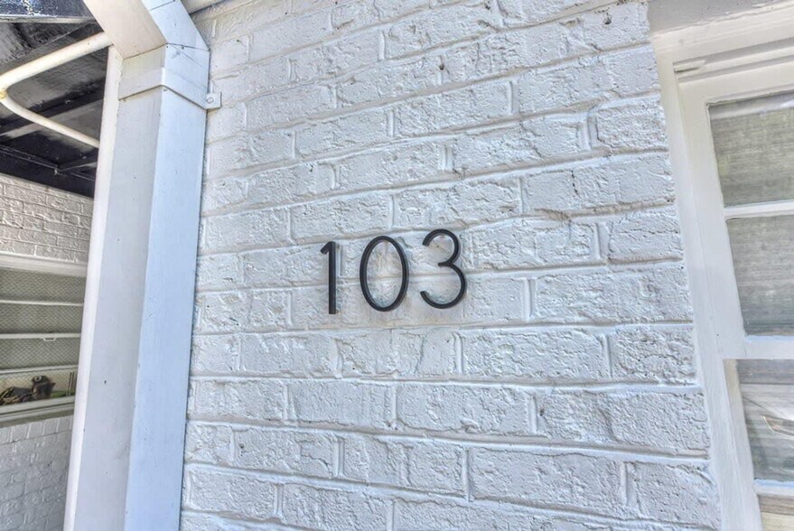 Building Photo - 510 Queens Rd