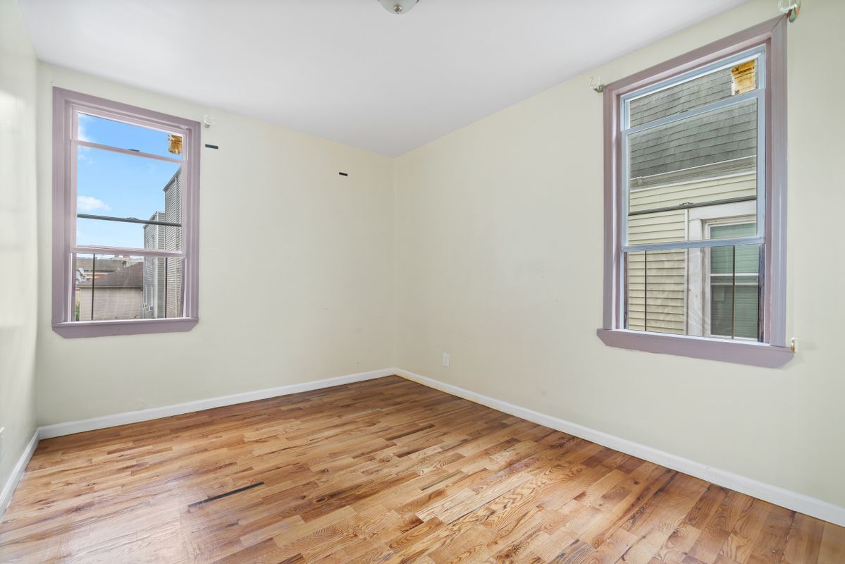 Building Photo - 14-16 Treacy Avenue, 2