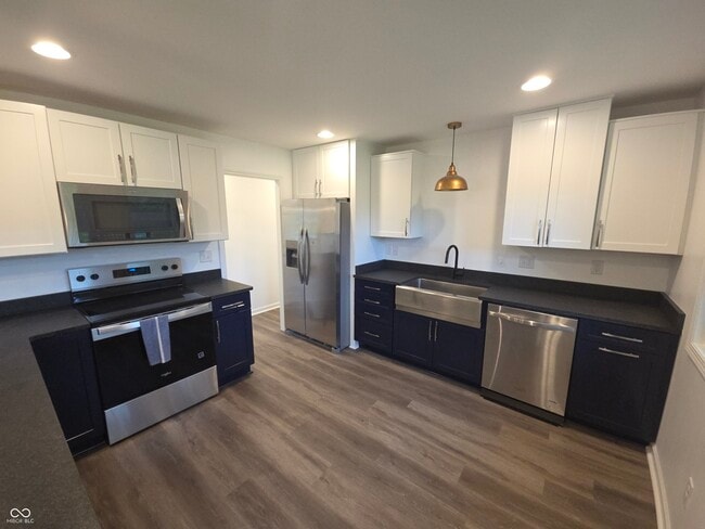 Building Photo - 10735 Vali Dr