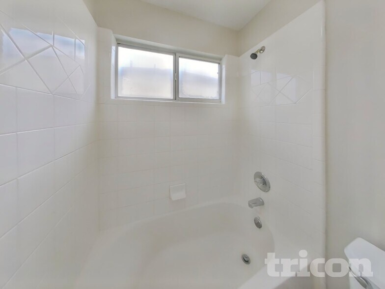 Building Photo - 6726 Misty Dale Dr