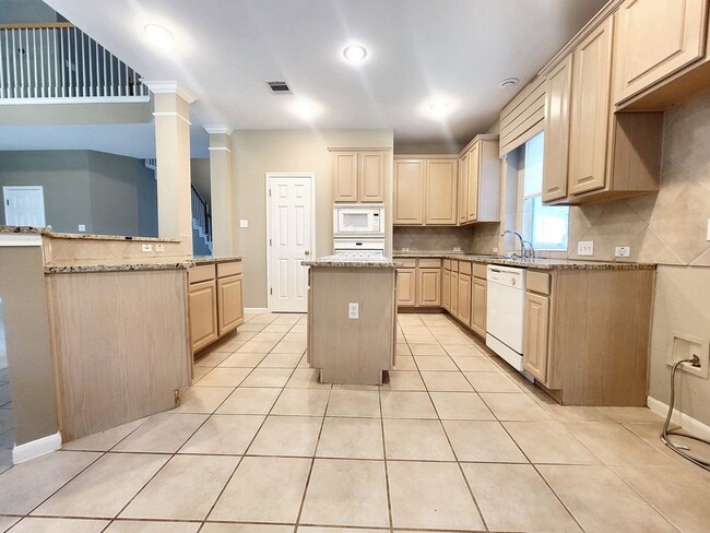 Building Photo - 1617 Sunterro-