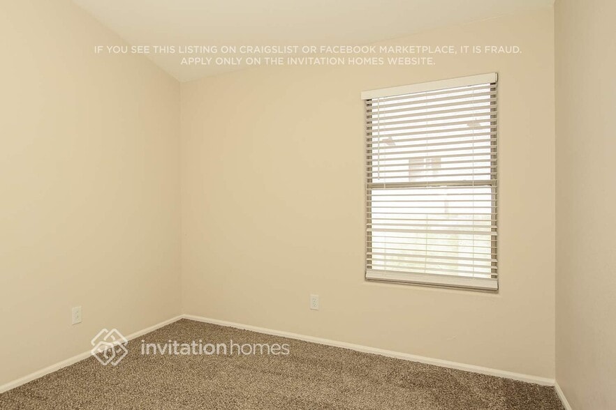 Building Photo - 375 N 167th Dr
