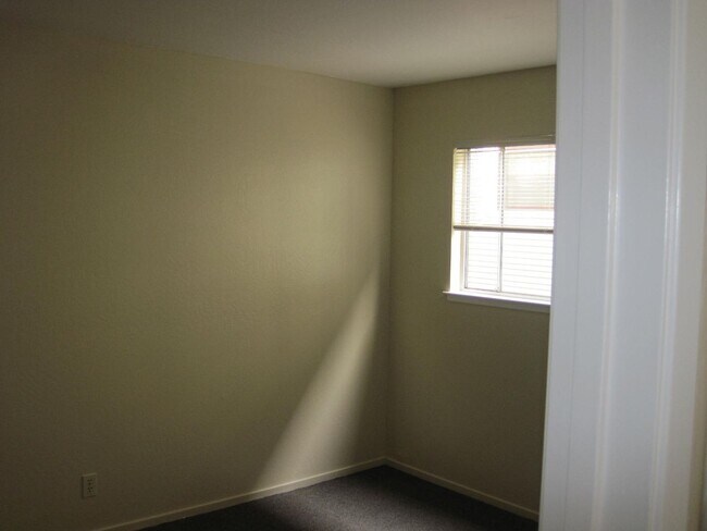 Building Photo - 306Cayuga