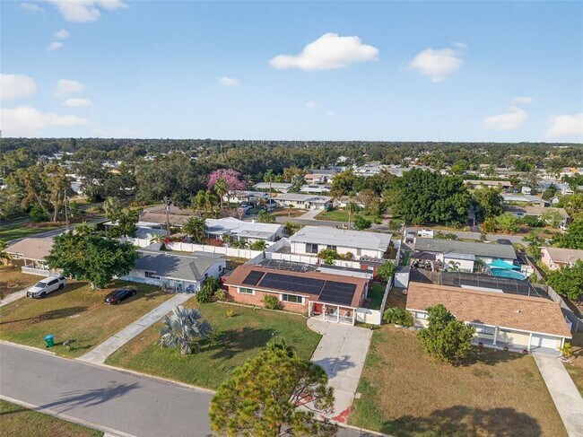 Building Photo - 11761 80th Ave