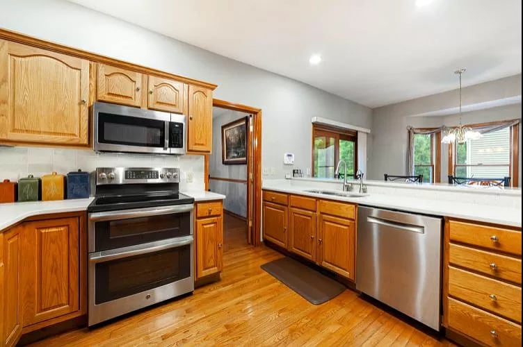 Building Photo - 4405 Fall River Dr