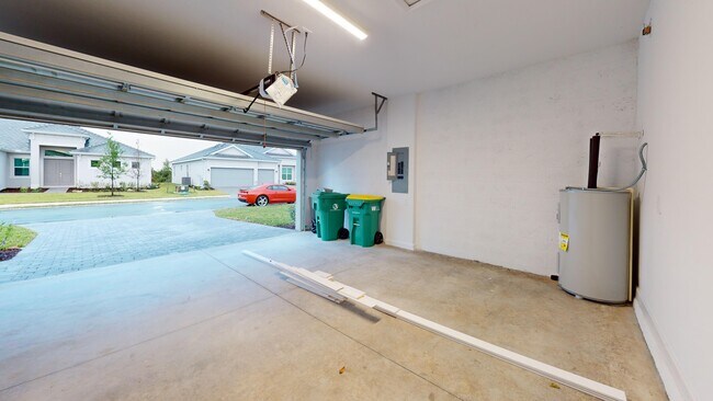 Building Photo - 7773 Lakes Edge Ln