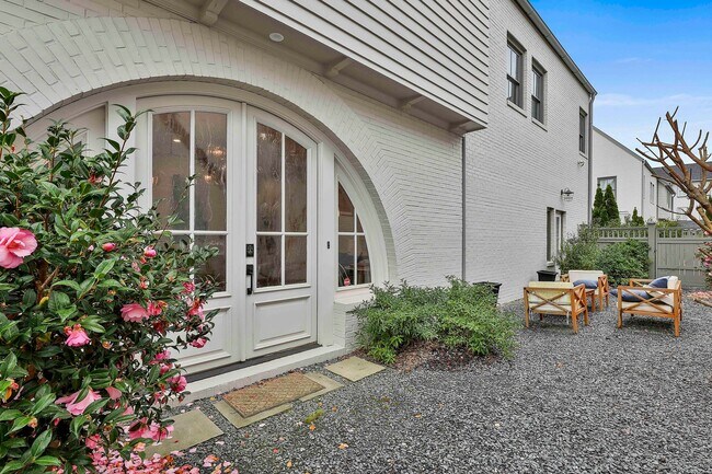 Building Photo - Fully Furnished 3bd/2.5ba Trilith Townhome with Utilities Included