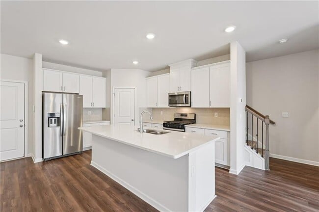 Building Photo - 234 Timberland Ave